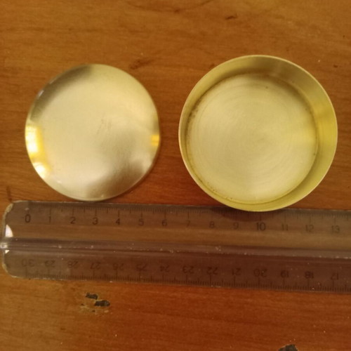 Vintage brass box like new with snap lid