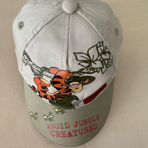 Disney hat 46 cm like new