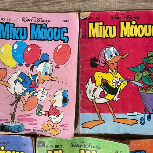 Mickey Mouse comic collection used, 31 issues, over 25 years old