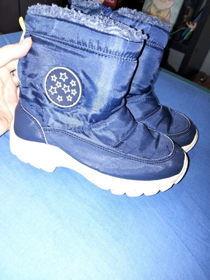 Snow boots used, size 34, white and blue