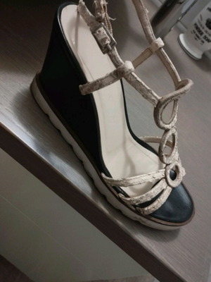 Bournazos leather platform sandals like new, black and beige, size 37