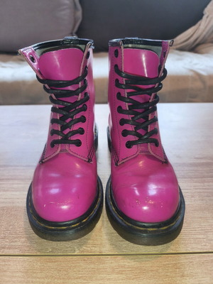 Dr. Martens ροζ λουστρίνι μποτάκια μέγεθος 36