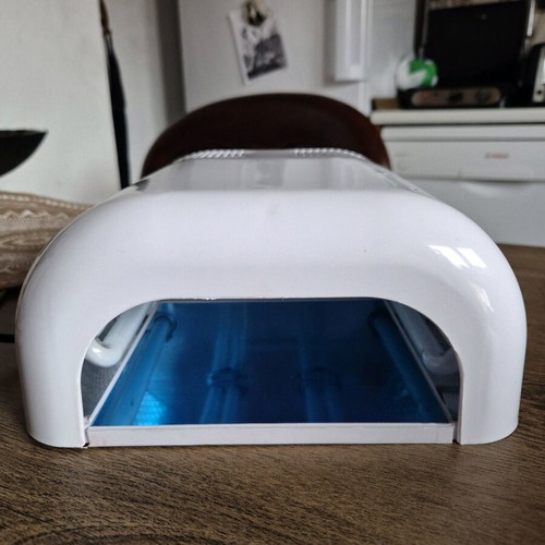 UV lamp like new for nail curing and drying