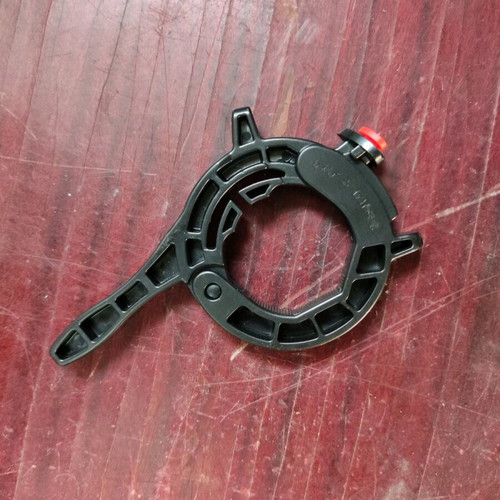 Automatic throttle lock for motorcycle new