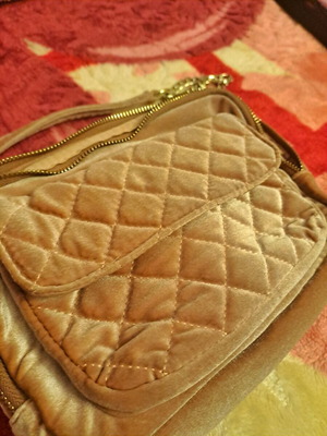 Velvet crossbody bag used with 2 compartments and gold chain pink