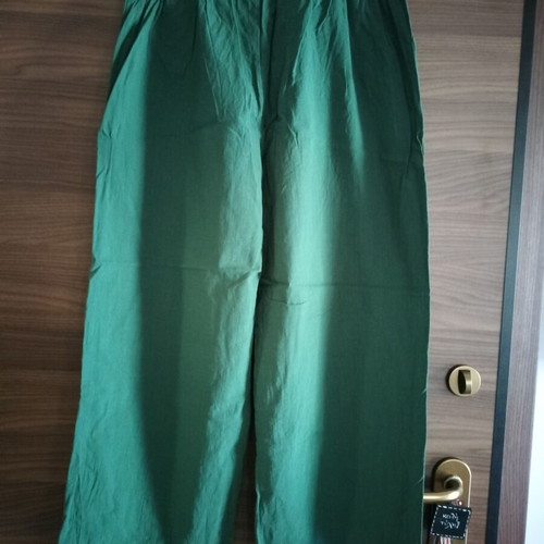 Set pants and vest green like new