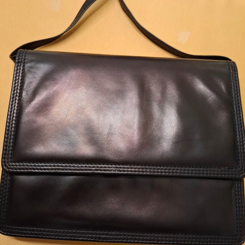 Vintage leather shoulder bag and clutch like new, black