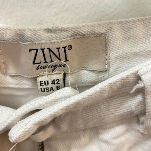 White high waisted ZINI jeans like new, size 42