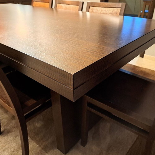 Wooden dining table like new, elegant with extension