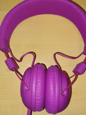 Purple wired headphones like new, on-ear