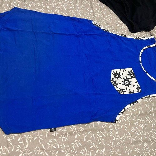 Sleeveless athletic tank top size large T-shirt sleeveless size Large Color royal blue 100% cotton