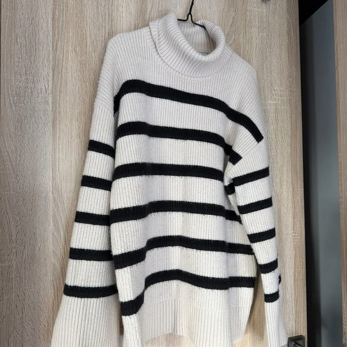 Zara knit sweater used, size M, black and beige
