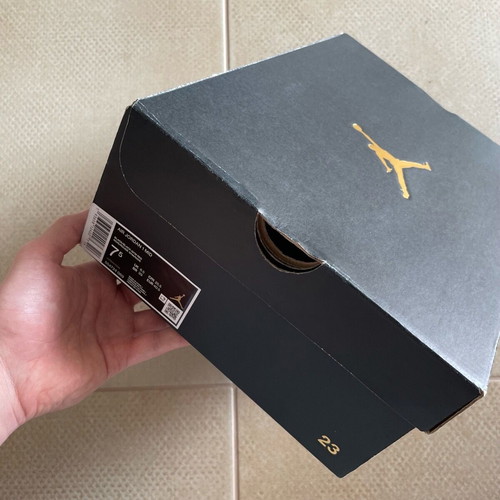 Jordan 1 Chicago Black Toe like new, size 40.5