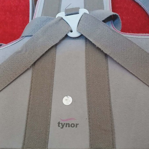 Taylor brace with underarm support like new, reinforced thoracolumbar splint