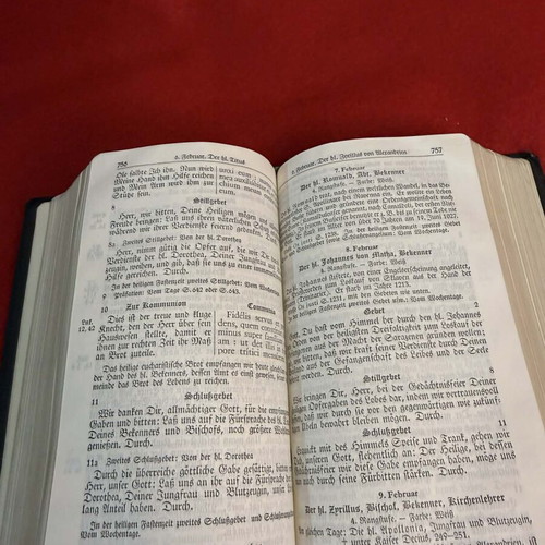 Catholic prayer book Das Volksmessbuch used, leather-bound