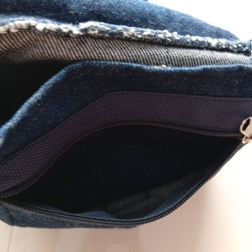 Denim crossbody bag with embroidered flowers used, blue