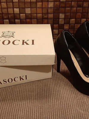 Lasocki leather pumps new, size 40, black, 10cm heel
