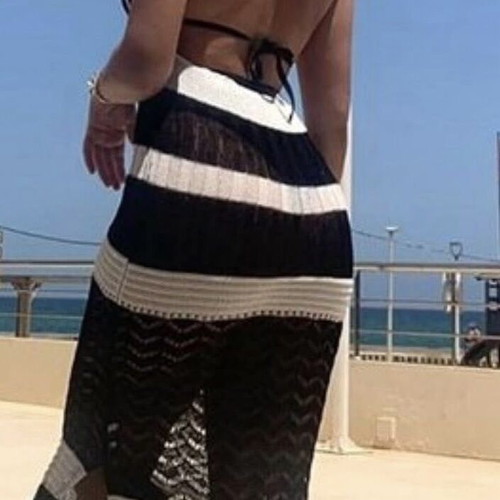 Beach dress size S like new, black and white