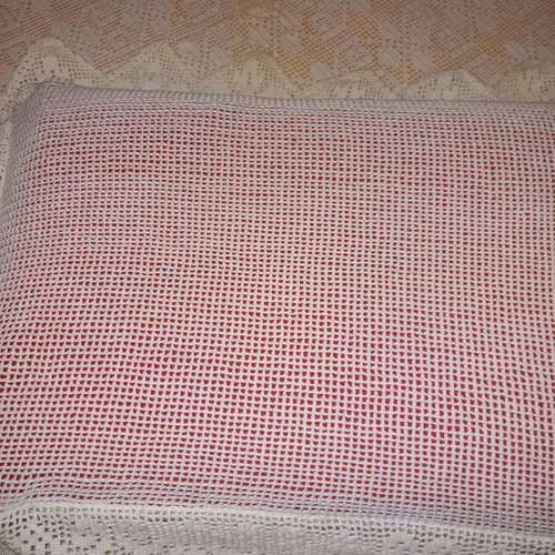 Handmade blanket with pillowcase like new, white