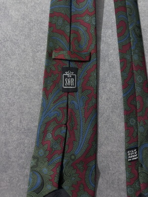 Silk tie like new