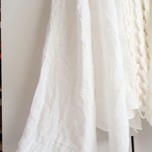 Dress new, white, airy and comfortable, size S-M