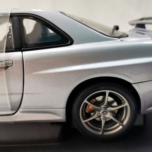 Nissan Skyline GTR R34 1999 Diecast Model Car AUTOart 1:18