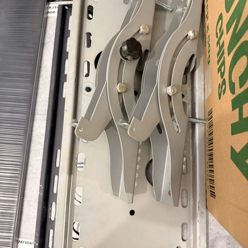 TV Mount for up to 55 Inches like new, heavy duty with tilt
