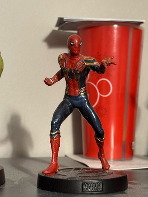 Marvel Spider-Man Iron Spider figure like new DeAgostini #4