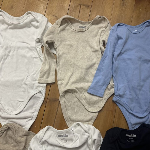 Long-sleeve baby bodysuits (onesies) 12-24 months