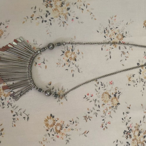 Metal silver necklace new