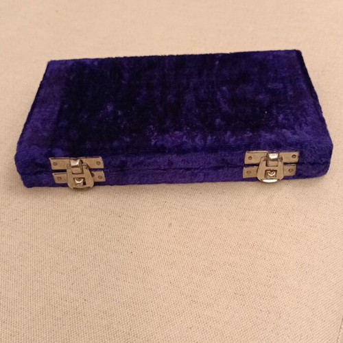Vintage scale like new, brass in velvet case