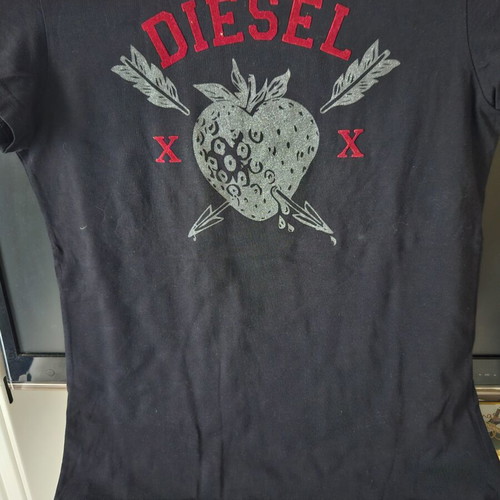 Diesel T-shirt like new, black and red