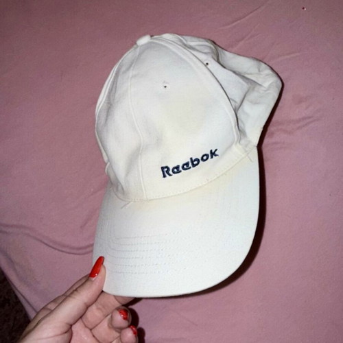 Reebok hat like new, white, one size