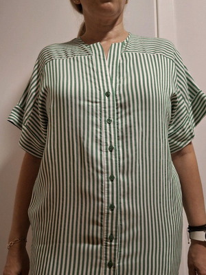 Semizie striped green and white dress like new with pockets size M