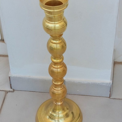 Brass Church Candleholder like new, decorative manual
