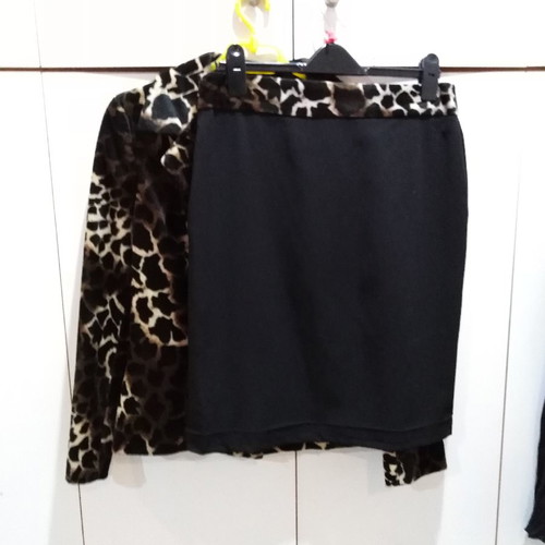 Animal print velvet tagier jacket and elastic skirt used