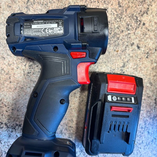 18 Volt screwdriver used with case, gearbox needs replacement