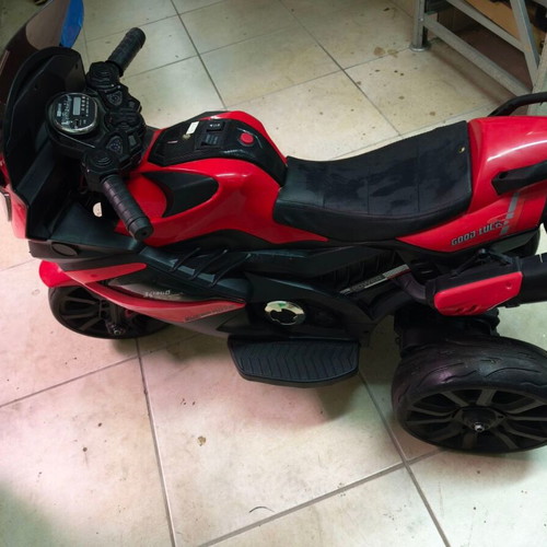 Electric motorcycle and electric car set