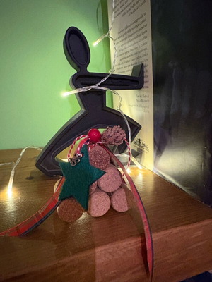 Χειροποίητο στολίδι χριστουγεννιάτικο κατόπιν παραγγελίας από φελλούς κρασιού