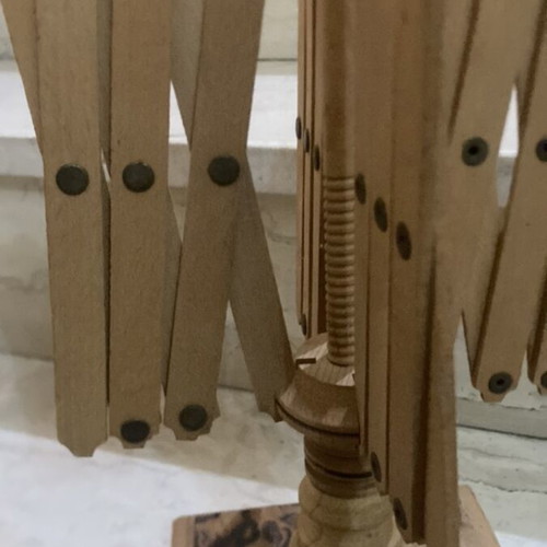 Wooden folding yarn swift used for threads