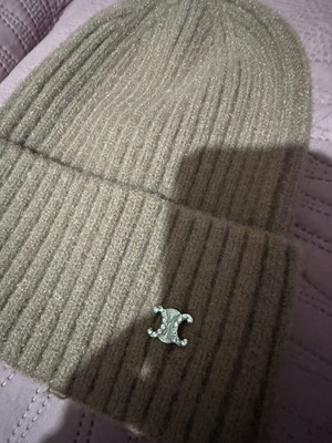 CELINE σκουφάκι καινούργιο μπεζ μέγεθος M