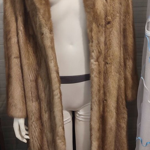 Women's mink fur coat like new, size M-L, beige