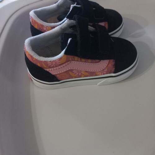 Vans baby shoes like new, size 21.5 for girls