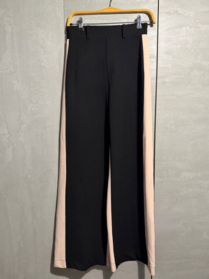 Bershka women's pants like new, black with pink details