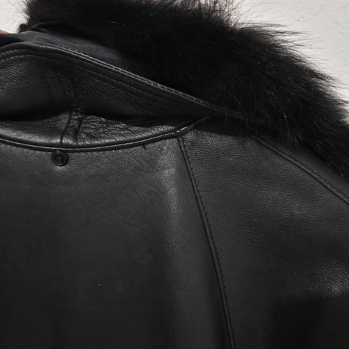 Leather coat long with detachable fur collar like new, black