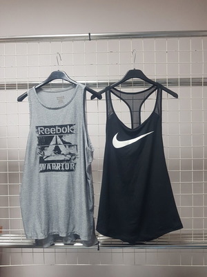 Sports tank tops like new, pack of 2, Reebok and Nike