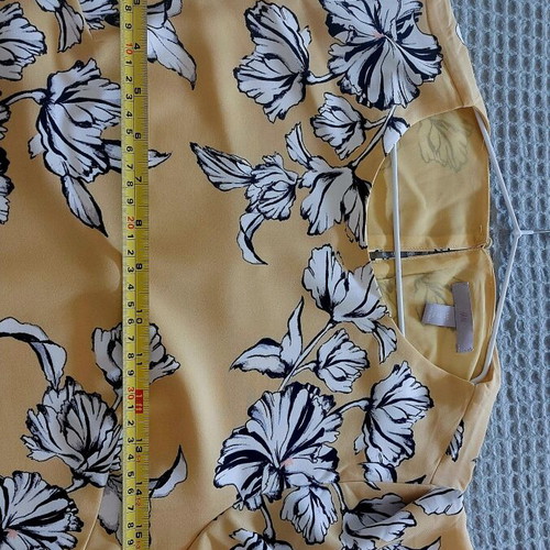 H&M dress size 38 with floral pattern, like new
