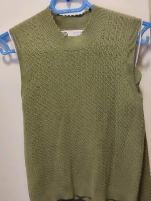 Zara knitted set skirt blouse like new, olive green