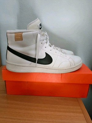 Nike Sneaker Court Mid μεταχειρισμένο, νούμερο 45, μαύρο και άσπρο