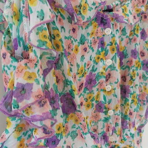 Bershka Floral Blouse like new, size M